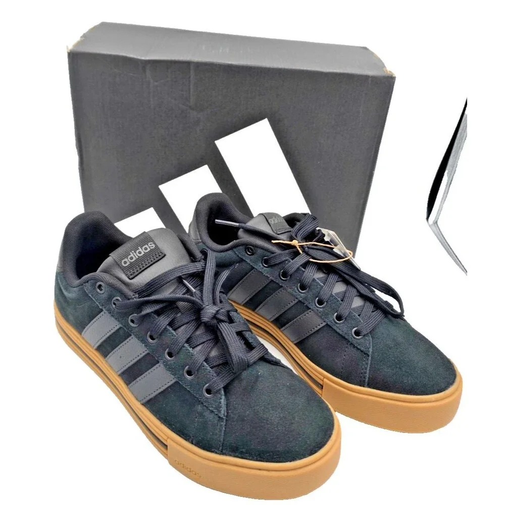 ADIDAS DAILY 4.0 JH6930 MEN'S 7.5 WOMEN'S 8.5 CORE BLACK GUM SKATE SHOES NIB
